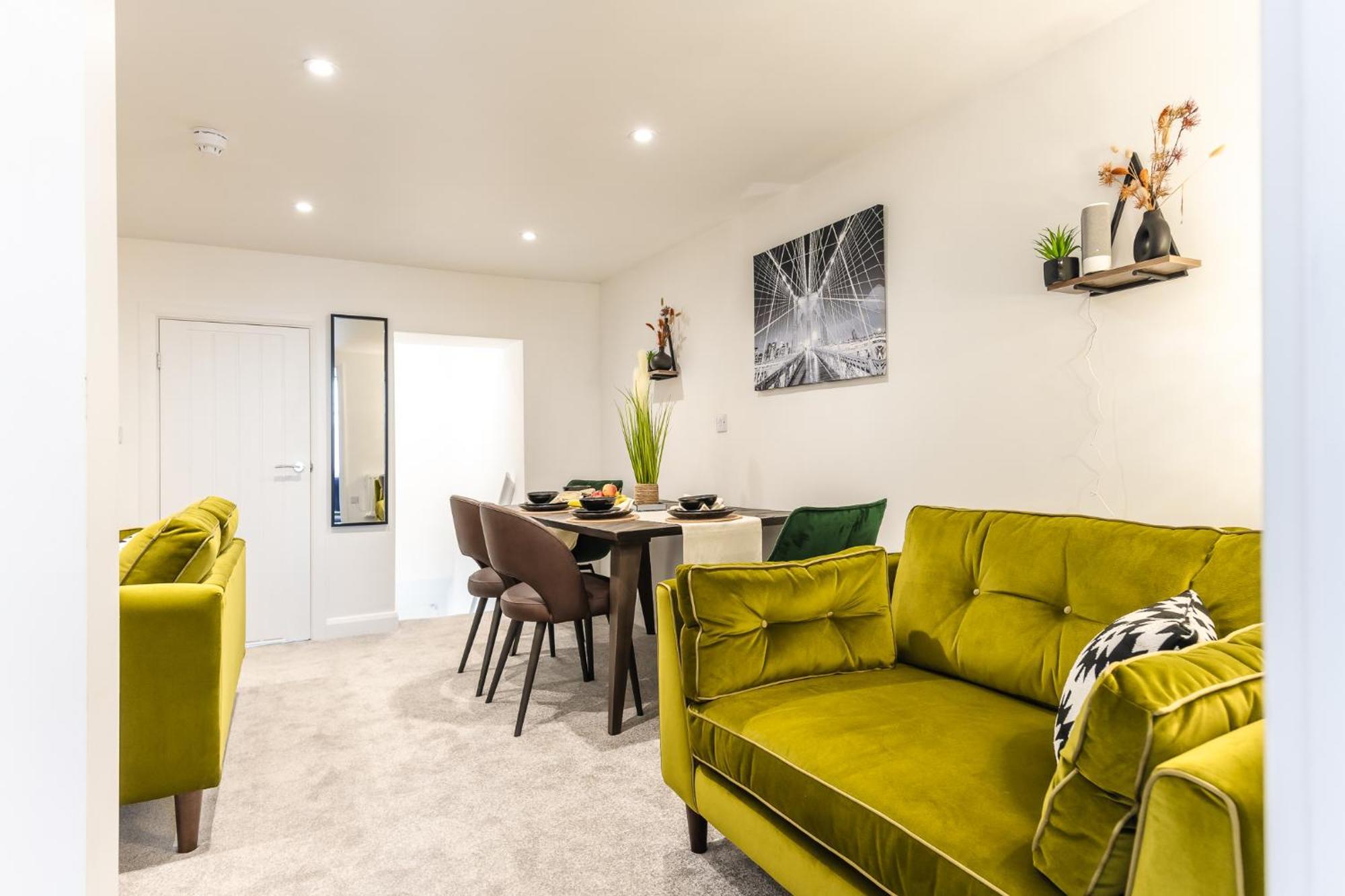 Cosy 2-Bed Apartment In Nettleham Линкълн Екстериор снимка